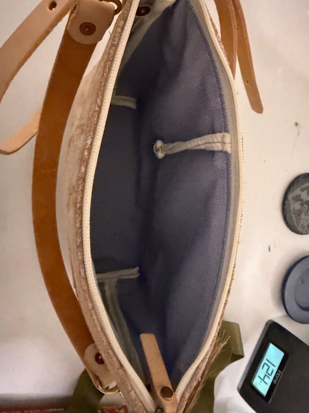 Meanwhile Beige & Tan Leather-Trim Shoulder Bag - Picture 4 of 6